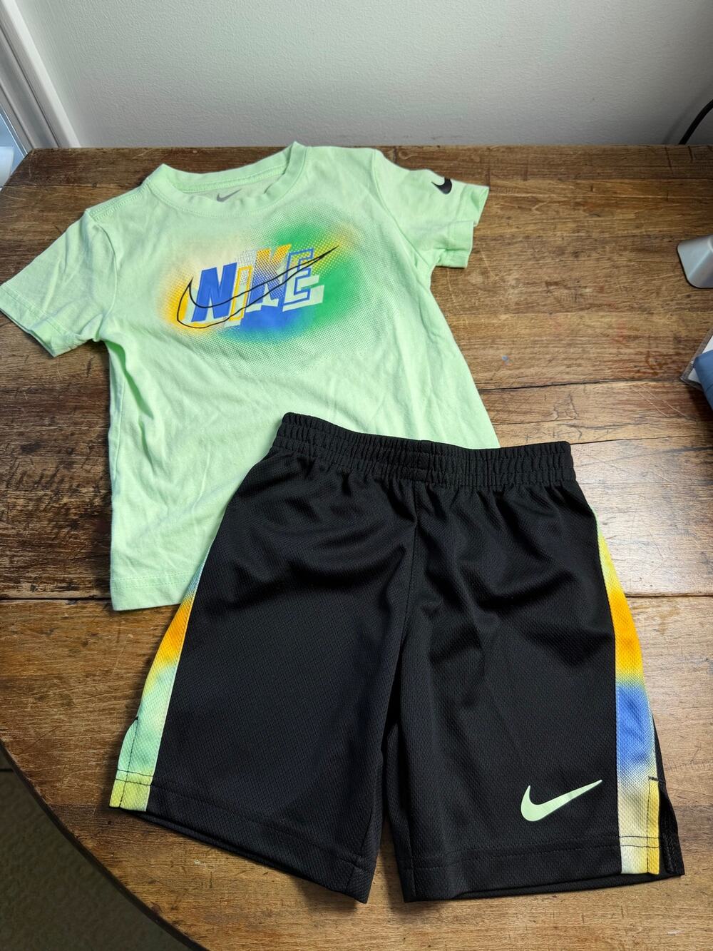 Nike size 5 2pc matching outfit
